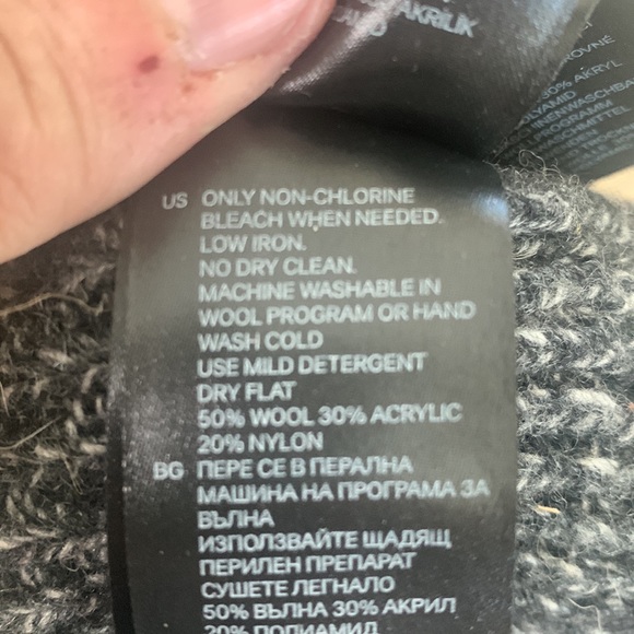 H&M button up sweater - Picture 4 of 4